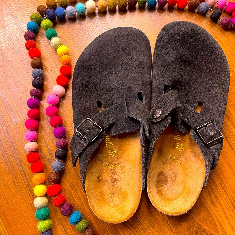 Birkenstock Boston Clogs in black suede 38